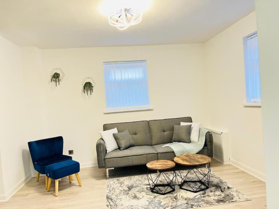 Balderton New Fully Furnished Cosy Home מראה חיצוני תמונה