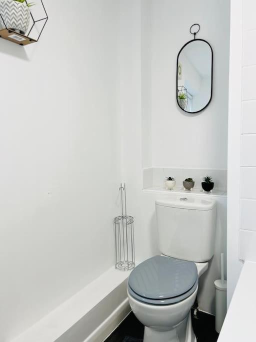 Balderton New Fully Furnished Cosy Home מראה חיצוני תמונה